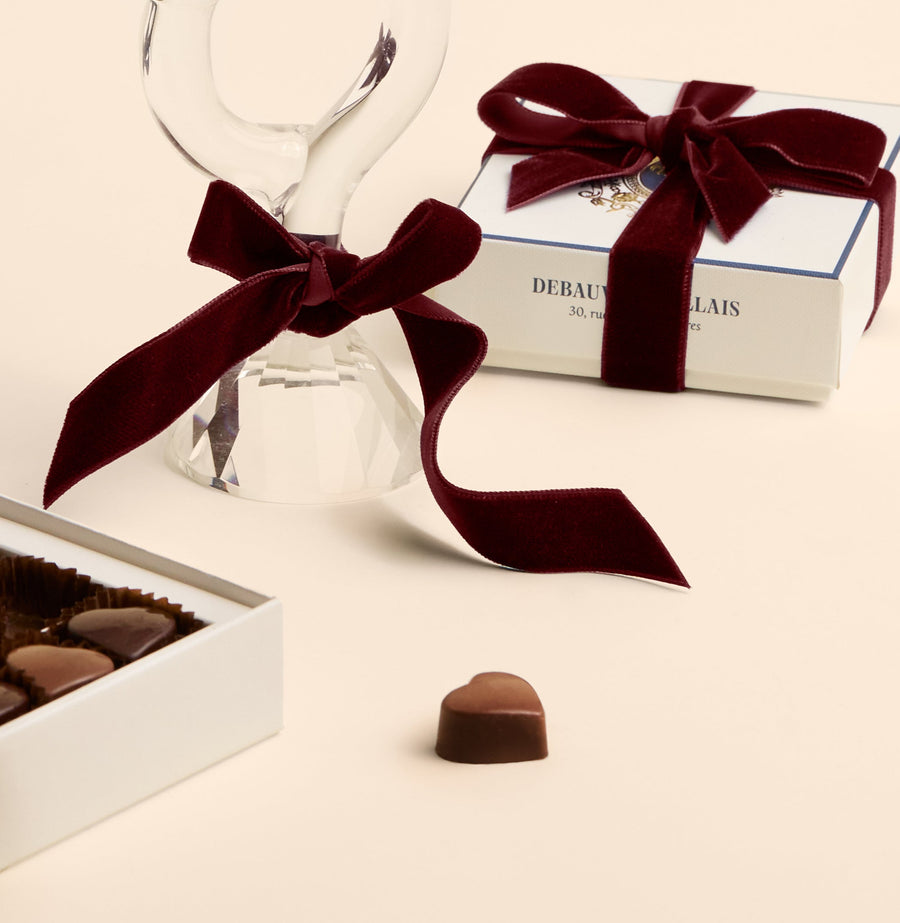 Dark and Milk Chocolates (18 chocolates) Ecrin Joséphine